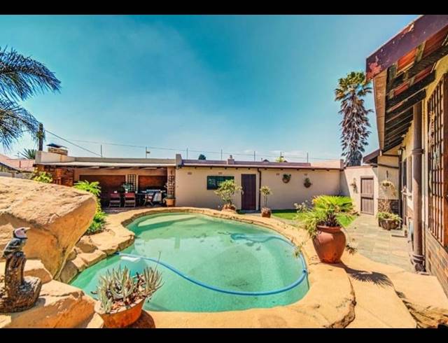 3 BEDROOM HOUSE FOR SALE IN MARLANDS